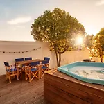 The Indigo Windmill Retreat, Peniche