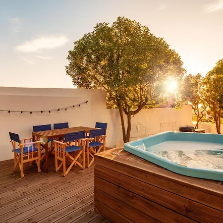 The Indigo Windmill Retreat, Peniche