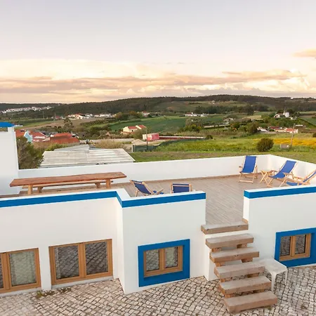 The Indigo Windmill Retreat, Peniche *