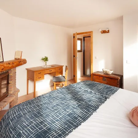 The Indigo Windmill Retreat, Peniche