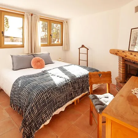 The Indigo Windmill Retreat, Peniche * アトウギア・ダ・バレイア