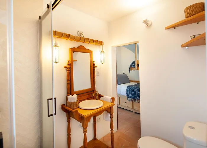 The Indigo Windmill Retreat, Peniche Вилла