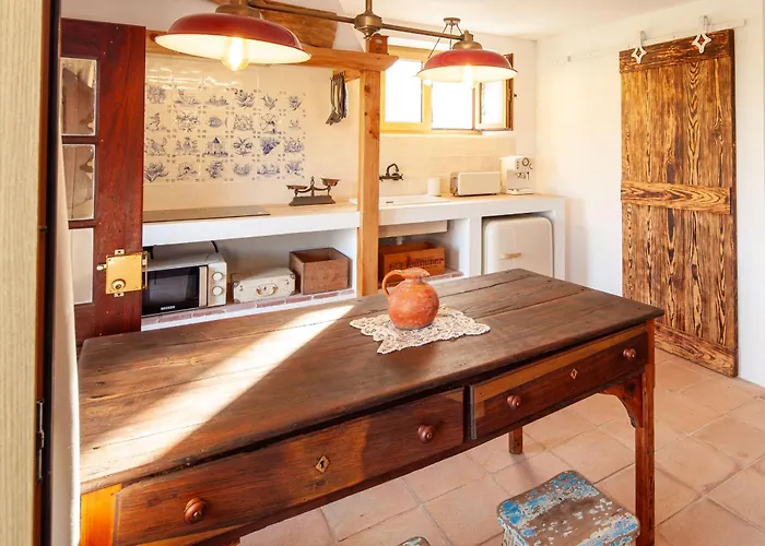 Вилла The Indigo Windmill Retreat, Peniche Атогиа-да-Балейя