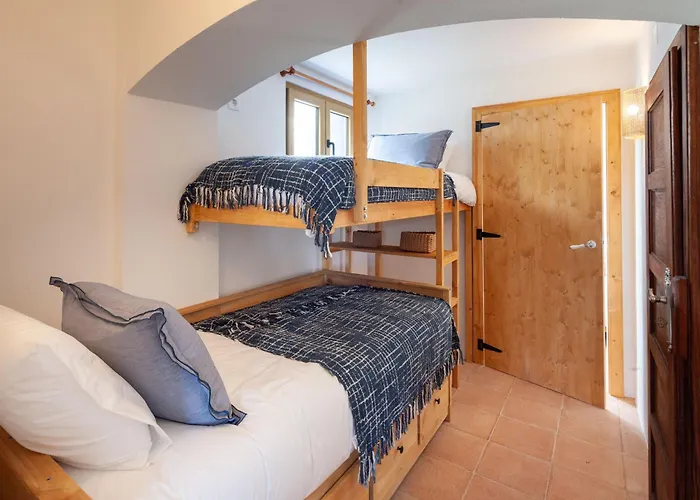 The Indigo Windmill Retreat, Peniche *