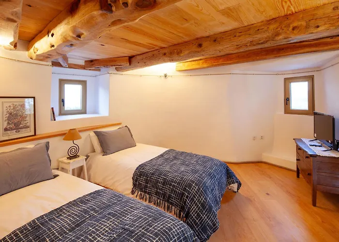 The Indigo Windmill Retreat, Peniche Вилла